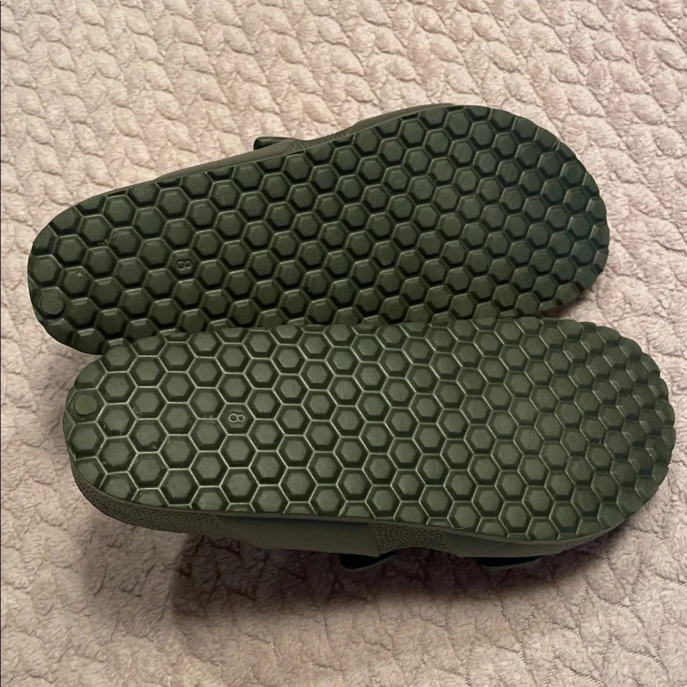 Goodfellow Men’s Two Strap Sandal - size 8
